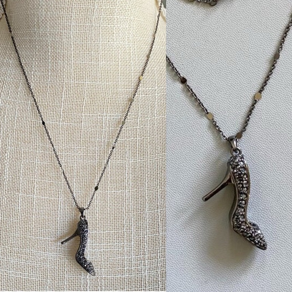 FAC Crystal Sparkly Stiletto Gunmetal pendant necklace​​​​